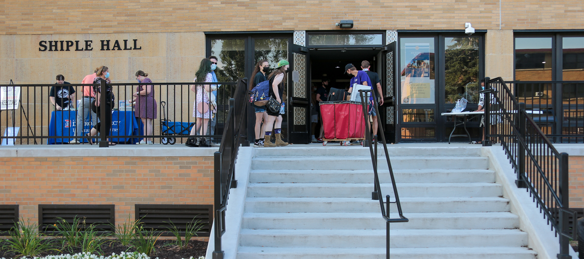 Students and their families enter Shiple Hall during freshman move-in day.