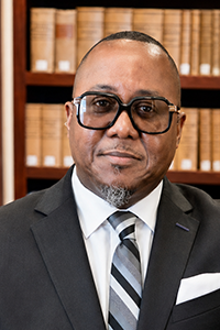 Ponce Clay headshot