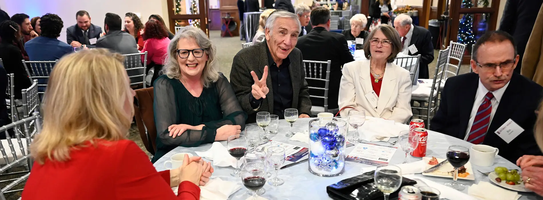 a table of alumni at slide rule dinner