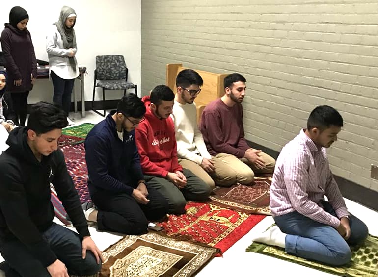 Islamic students praying